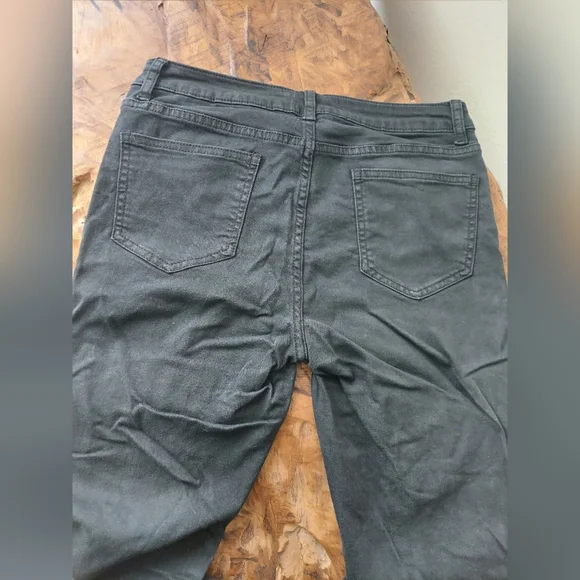 SOLD Black Ripped Skinny Jeans - Picture 7 of 9